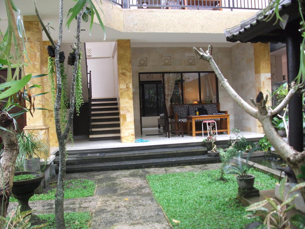 Gerhana Sari 2 Bungalows Убуд Экстерьер фото