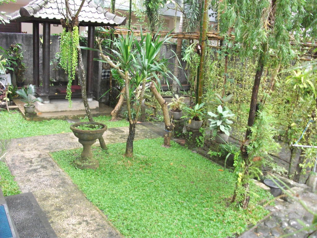 Gerhana Sari 2 Bungalows Убуд Экстерьер фото